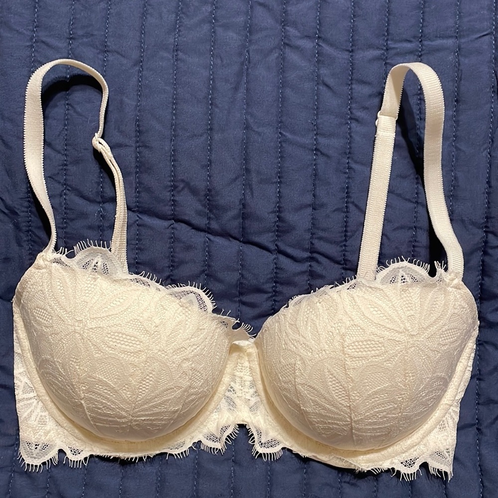 Victorias Secret push up bra!